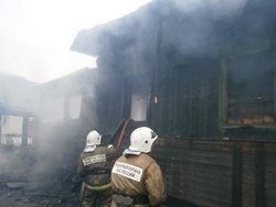 Спасатели МЧС России ликвидировали пожар в частной хозяйственной постройке в Яйском МО